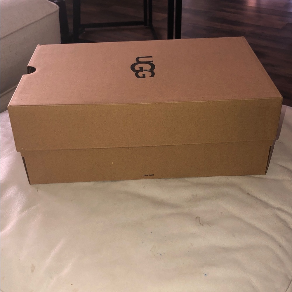 UGG HINGED LID BOX EUC - Picture 5 of 7